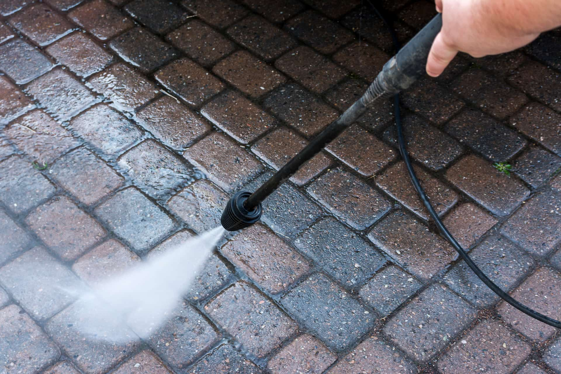 Driveway cleaning company near London